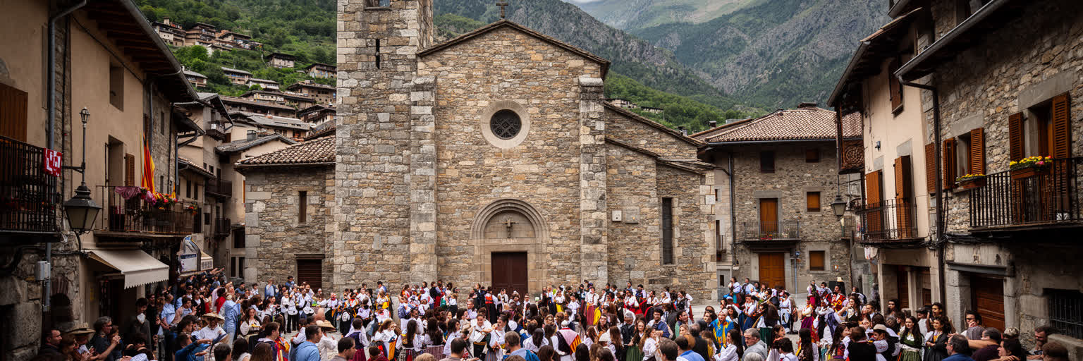 アンドラ・ラ・ベリャの石造りの教会、旧市街、カタルーニャ語文化、祭礼を表す景観