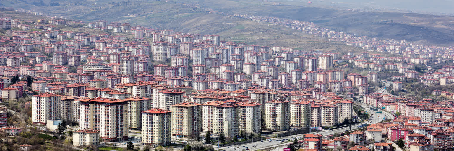 アンカラの住宅団地と郊外生活を表す画像