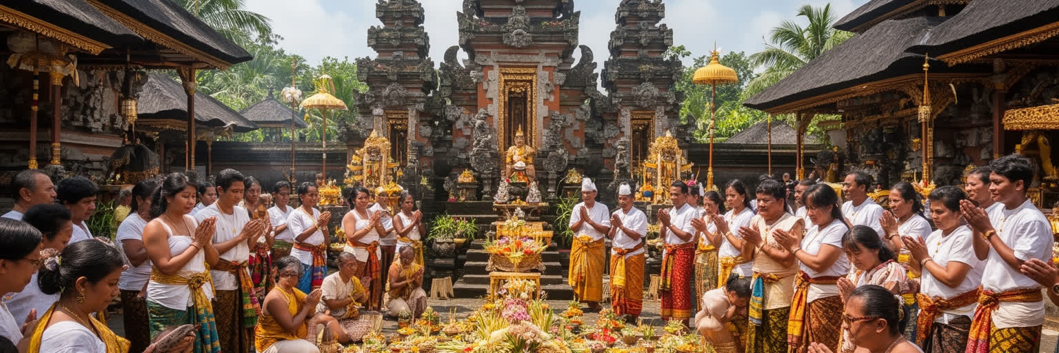 バリの寺院、供物、村落組織を表す画像
