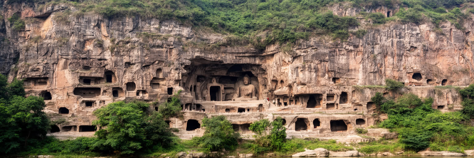 伊水沿いの龍門石窟と洛陽の仏教遺産を表す画像