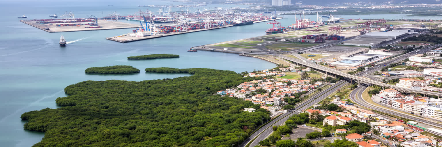 サンフアンの港湾、空港、物流を表す画像